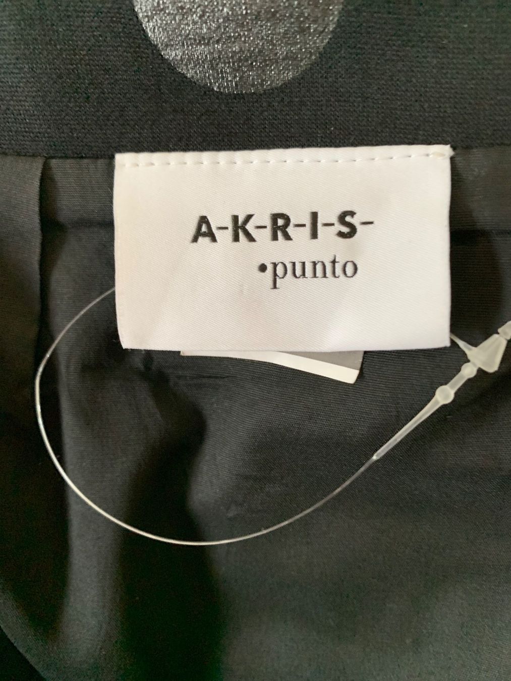 Akris Gonne: AKRIS: Modisch schwarzer Rock mit Punkten, 36 – Nuovo (secondo la descrizione) da Luzern venduto da paulablue 6