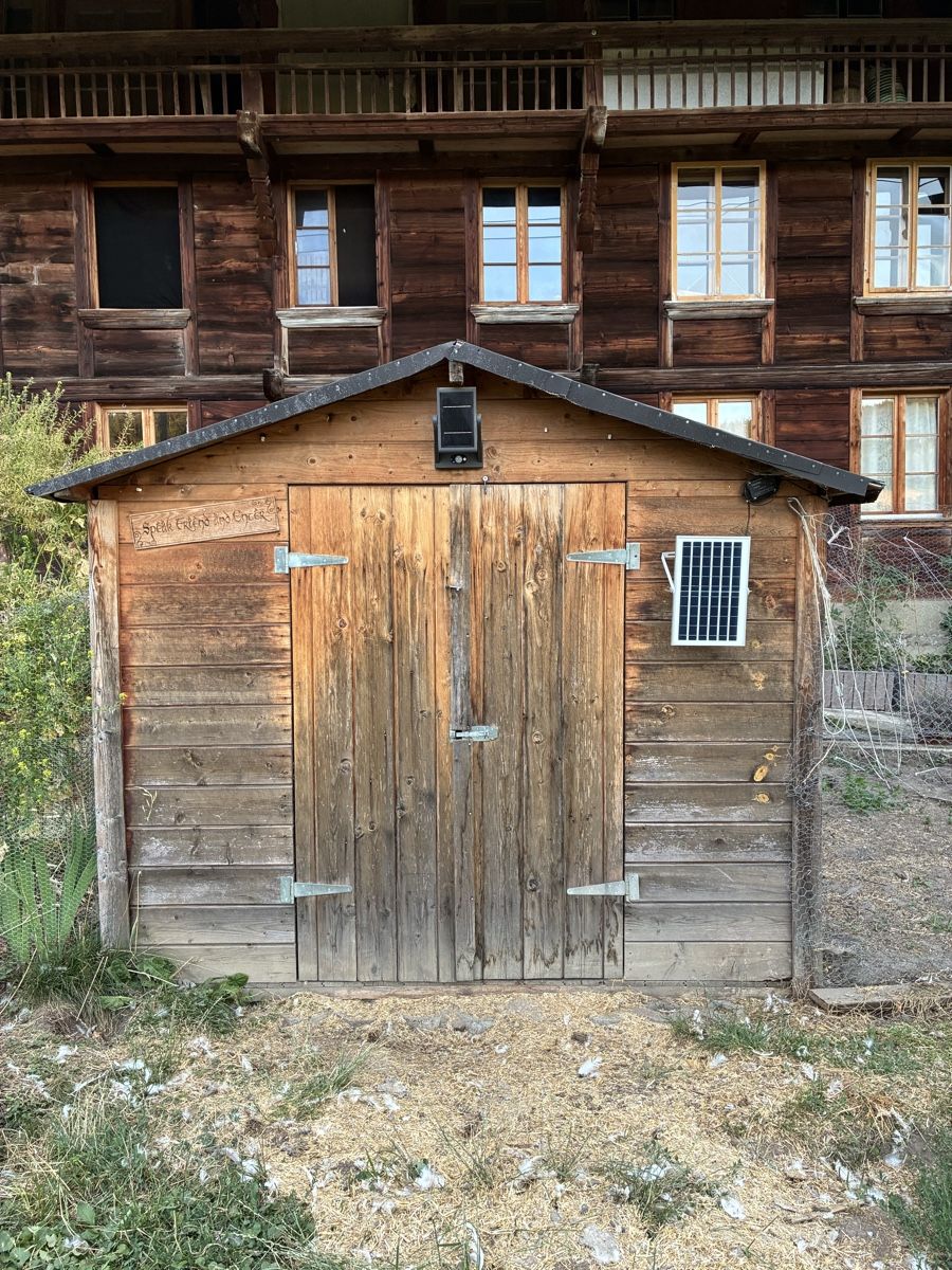 Gabbie, trasporto & Sicurezza: Hühnerhaus mit viel Zubehör – Usato da Oberburg venduto da mar_hl2j