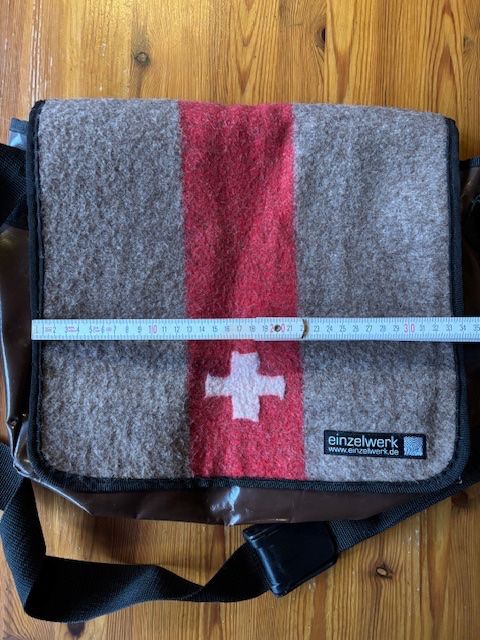 Borse: Robuste Umhängetasche Swiss Army Style – Nuovo (secondo la descrizione) da Seon venduto da retep012 6