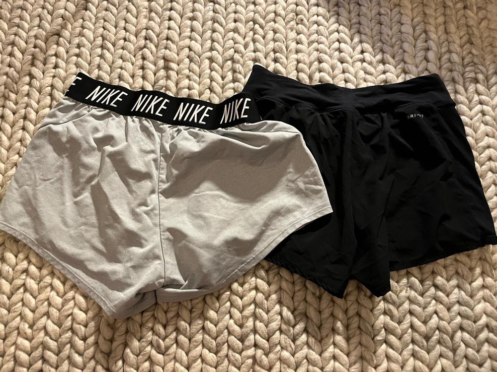 Nike Damen Sport Shorts