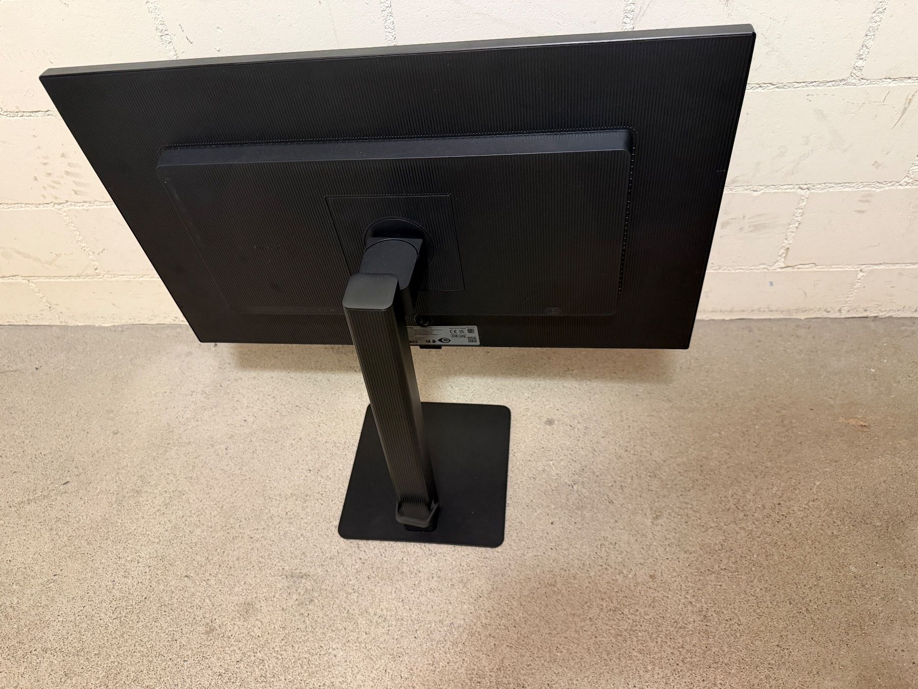 Samsung Monitor: Samsung Monitor ViewFinity S8 – Usato da hünenberg See venduto da Dpch 1