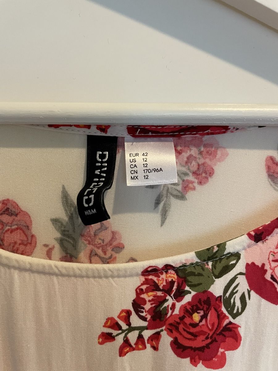 H&M Kleider: Blumenkleid 42 – Gebraucht aus Känerkinden von higiwil 1
