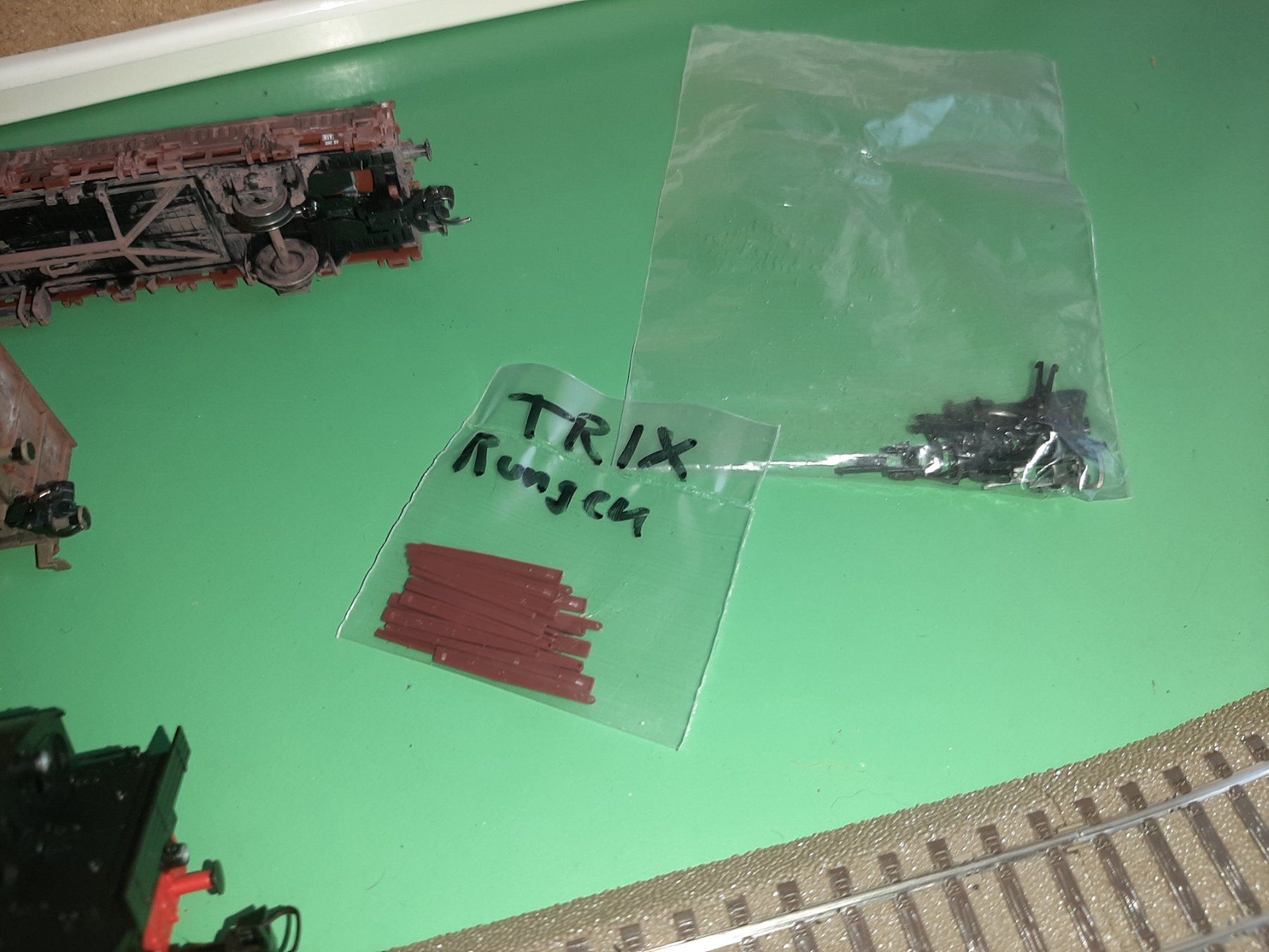 Trix Modellini di ferrovie: TRIX 74 854 + 3 WAGONS – Usato da Avully venduto da RIVALIS 4
