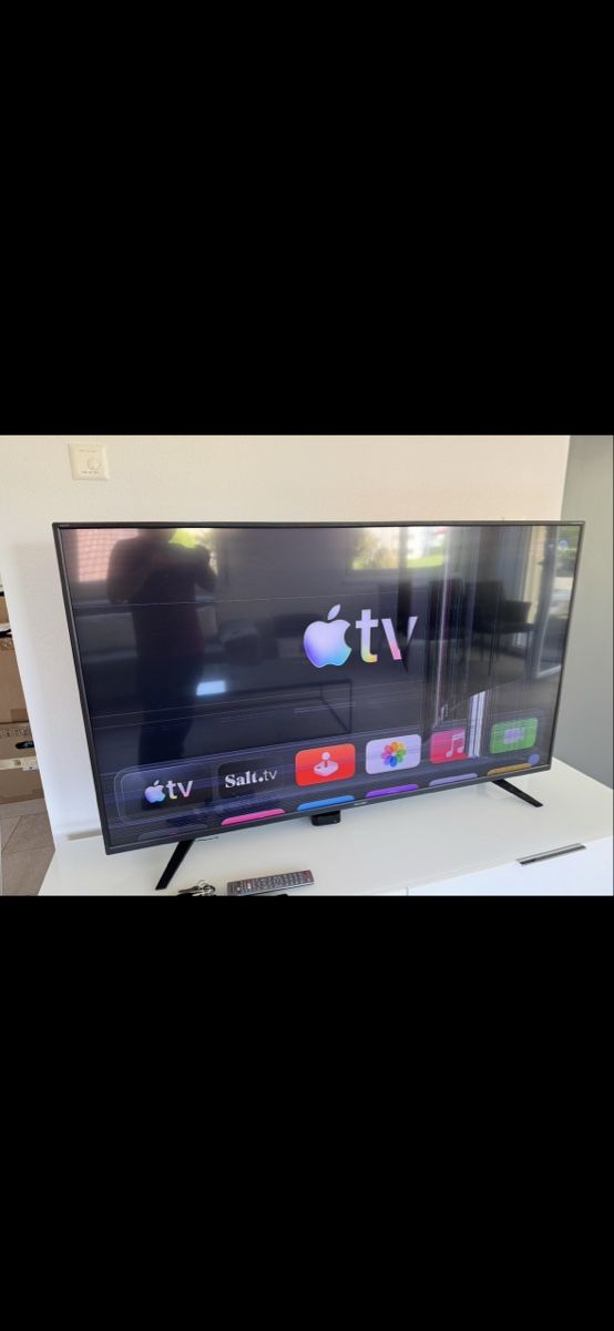 Fernseher: Sharp TV 4K 65‘ Display defekt – Defekt aus Oberaach von SwissTigerBerg