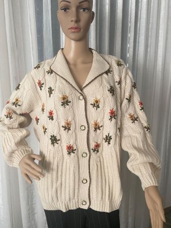 Perfekter Auftritt mit dieser seltenen Strickjacke, 44