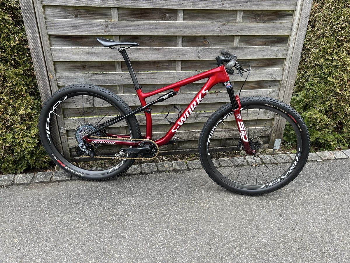 Specialized Velos: Specialized Epic S-Works – Gebraucht aus Spiez von Petropawlowsk