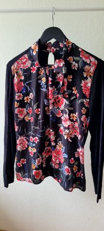 Taifun Bluse, Gr M, Schwarz mit Blumenmuster🌸🌺 sehr schön