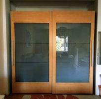 Kleiderschrank mit Schiebetür (2m breit)