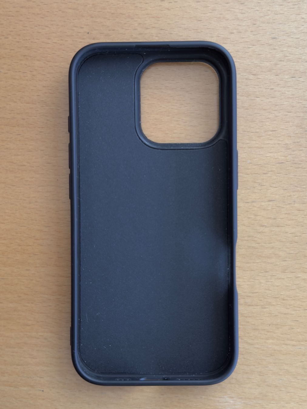 Hama Cover & Protezioni schermo: Hama Cover for iPhone 16 Pro – Usato da Davesco-Soragno venduto da luganoluxuryshop 1