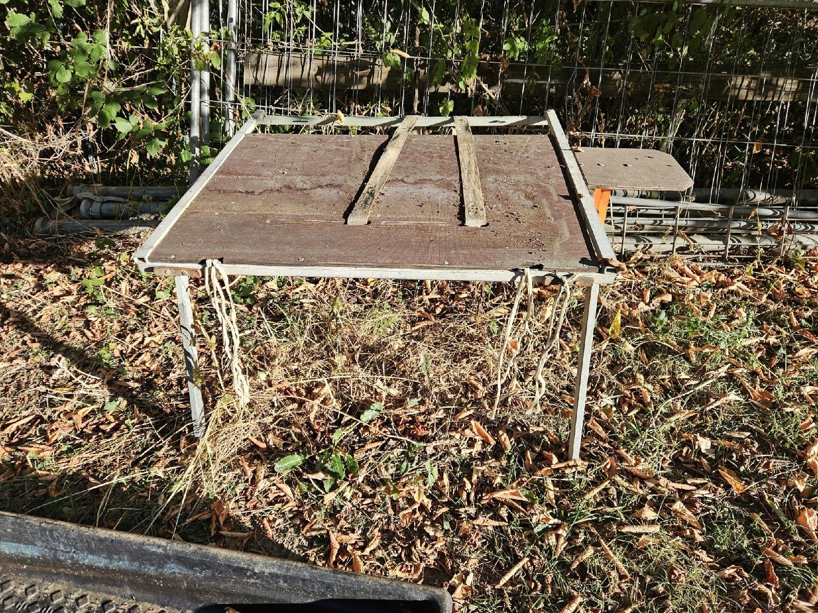 Tavoli: table de retournement de moutons – Usato da Genève venduto da guigui013 1