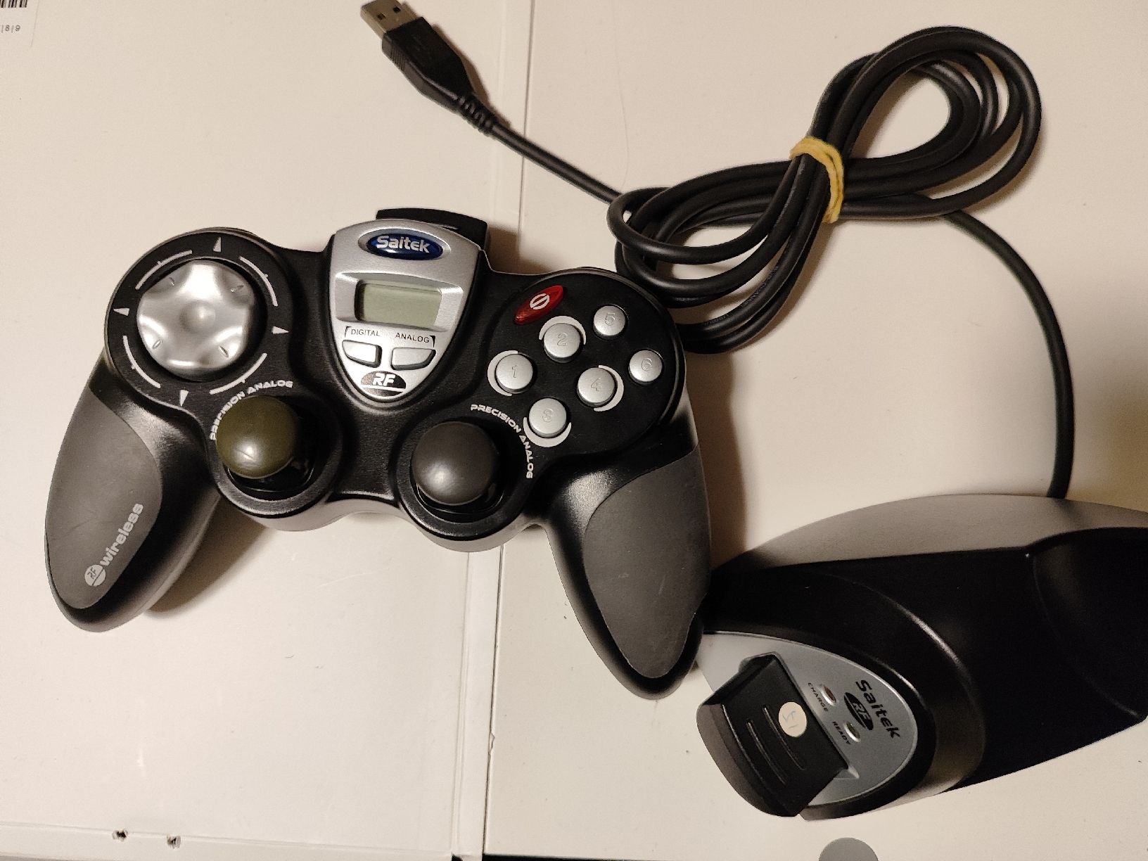 Saitek Controller: Saitek P3000 Wireless Gamepad Controller USB black used – Usato da Mülligen venduto da vagos85