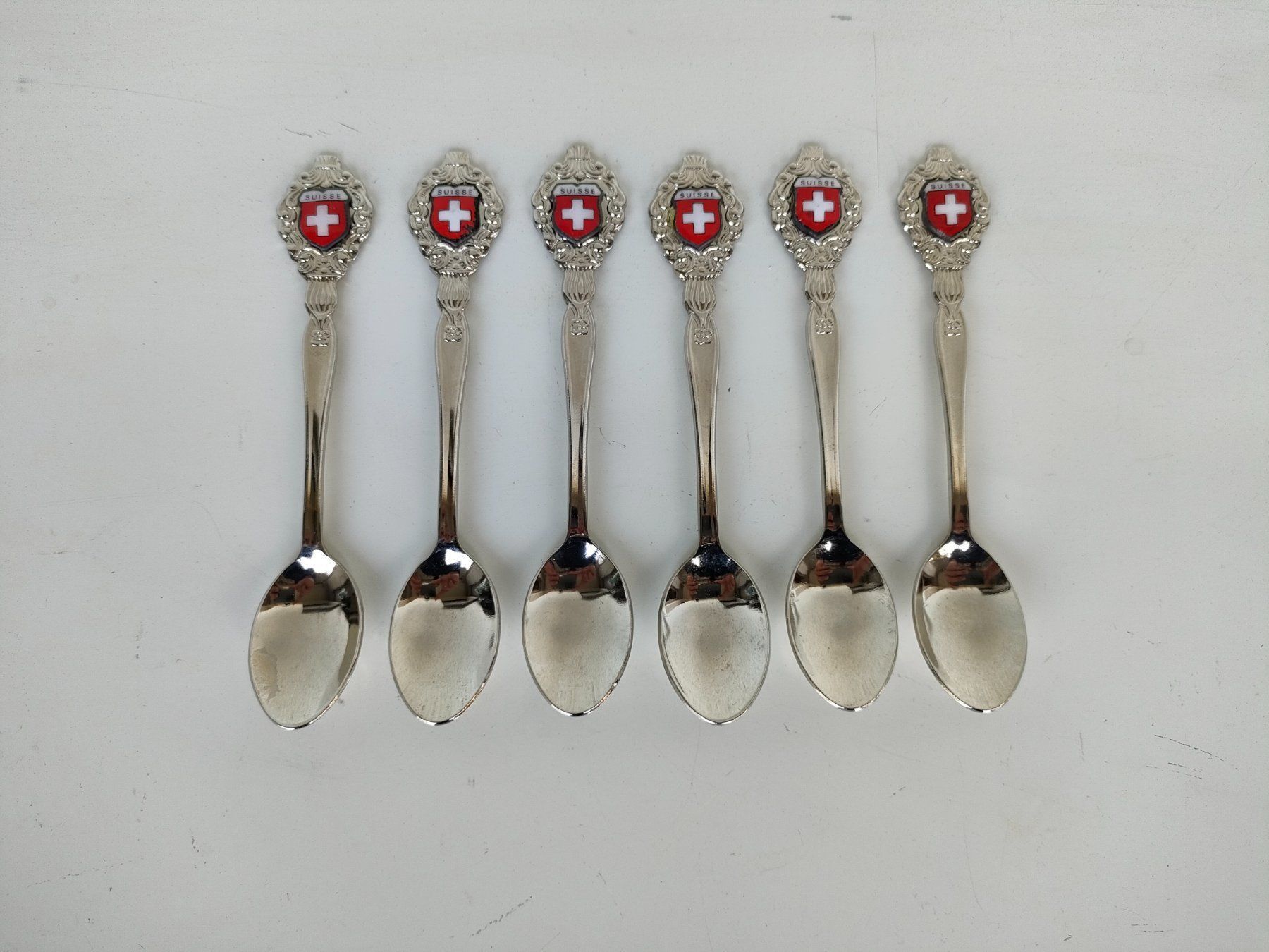 Cucchiai: Wunderschönes Schweizer Zierlöffel-Set – Usato da Dietikon venduto da Tucumano1981 1