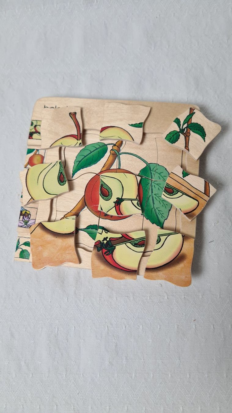 Puzzles: 2 Puzzles en bois à 5 étages – Gebraucht aus courtelary von ikidin65 2