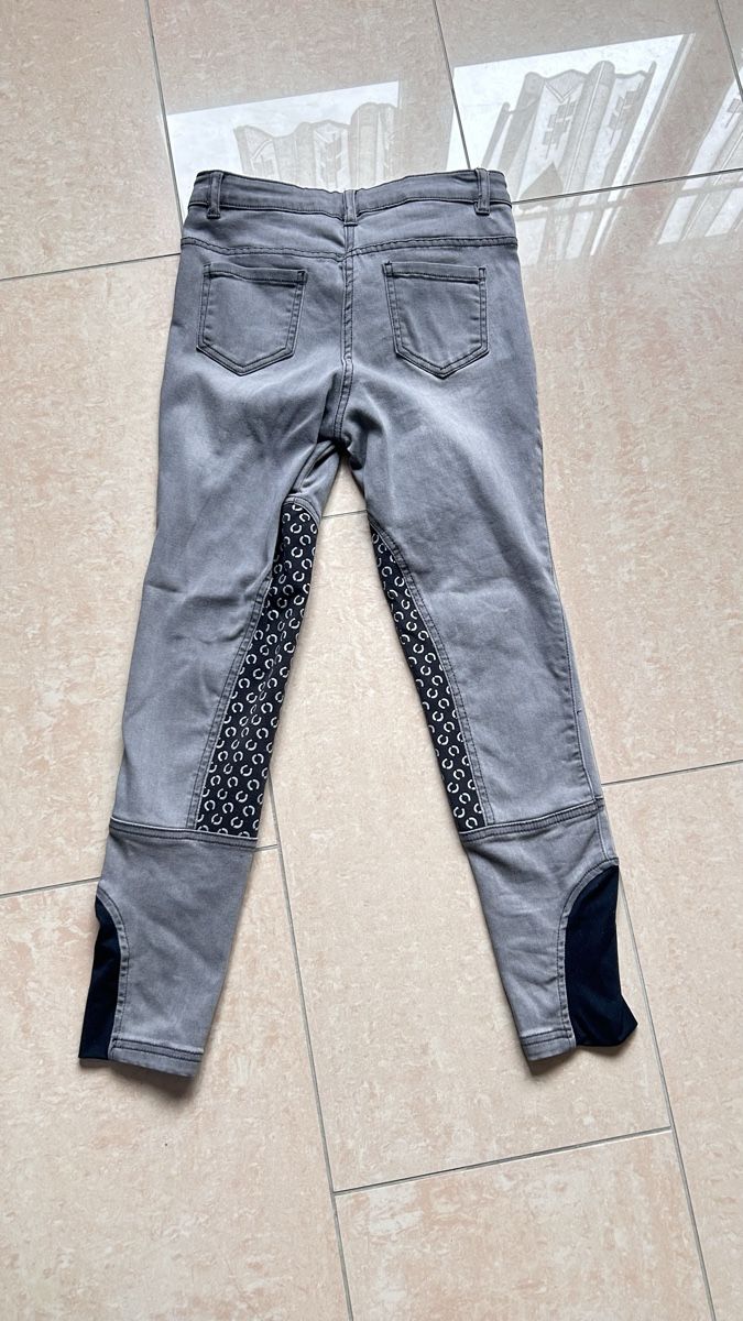 Pantaloni: Neu Reithose mit Grip Gr. 152 – Nuovo (secondo la descrizione) da Amsoldingen venduto da Jolly.79 1