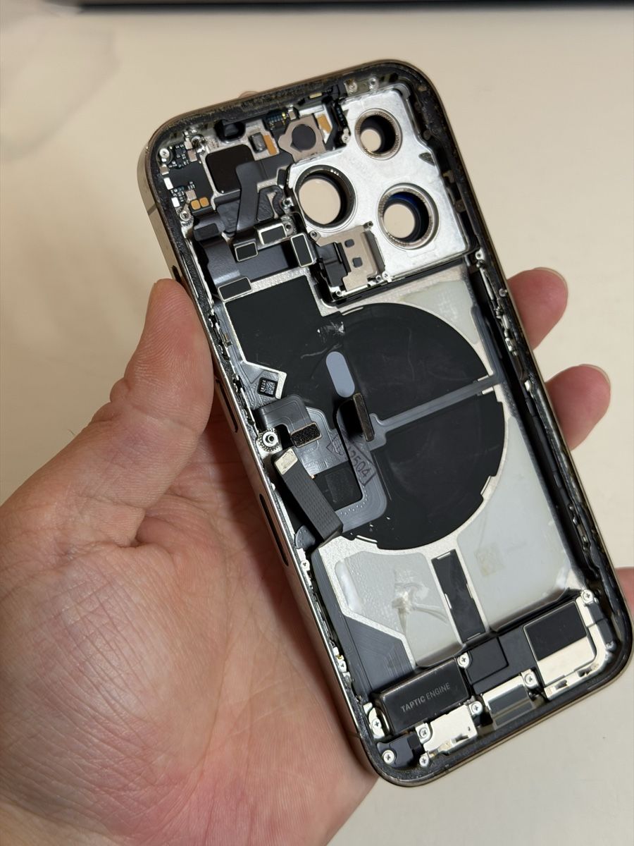 Apple Handys / Smartphones: Komplett iPhone 13Pro Gehäuse Pulled – Gebraucht aus Chur von beverlyone 3