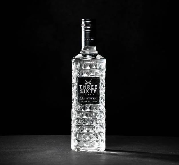 Bevande alcoliche: 1 Three Sixty Vodka original 70cl, 37,5%vol. – Nuovo e nell'imballaggio originale da Basel venduto da Seifehuesli 2