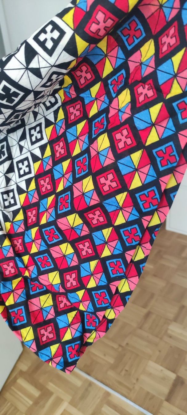 Tute: Sommer Jumpsuit mit grafischem Print – Nuovo (secondo la descrizione) da Rüti ZH venduto da Happynong 4