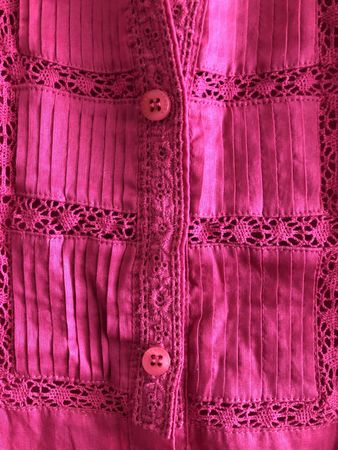 Kurzarm-Shirt, mit Spitzendetail, neu mit Etikett, Gr. 44