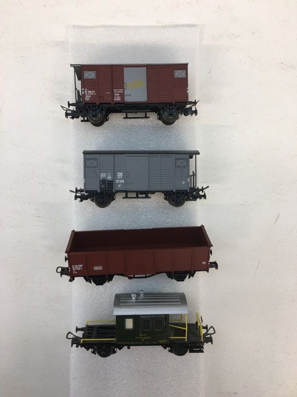 Liliput Modellini di ferrovie: Spur H0, Liliput SBB verschieden Güterwagen – Usato da Büsserach venduto da ModellbahnDepot 2