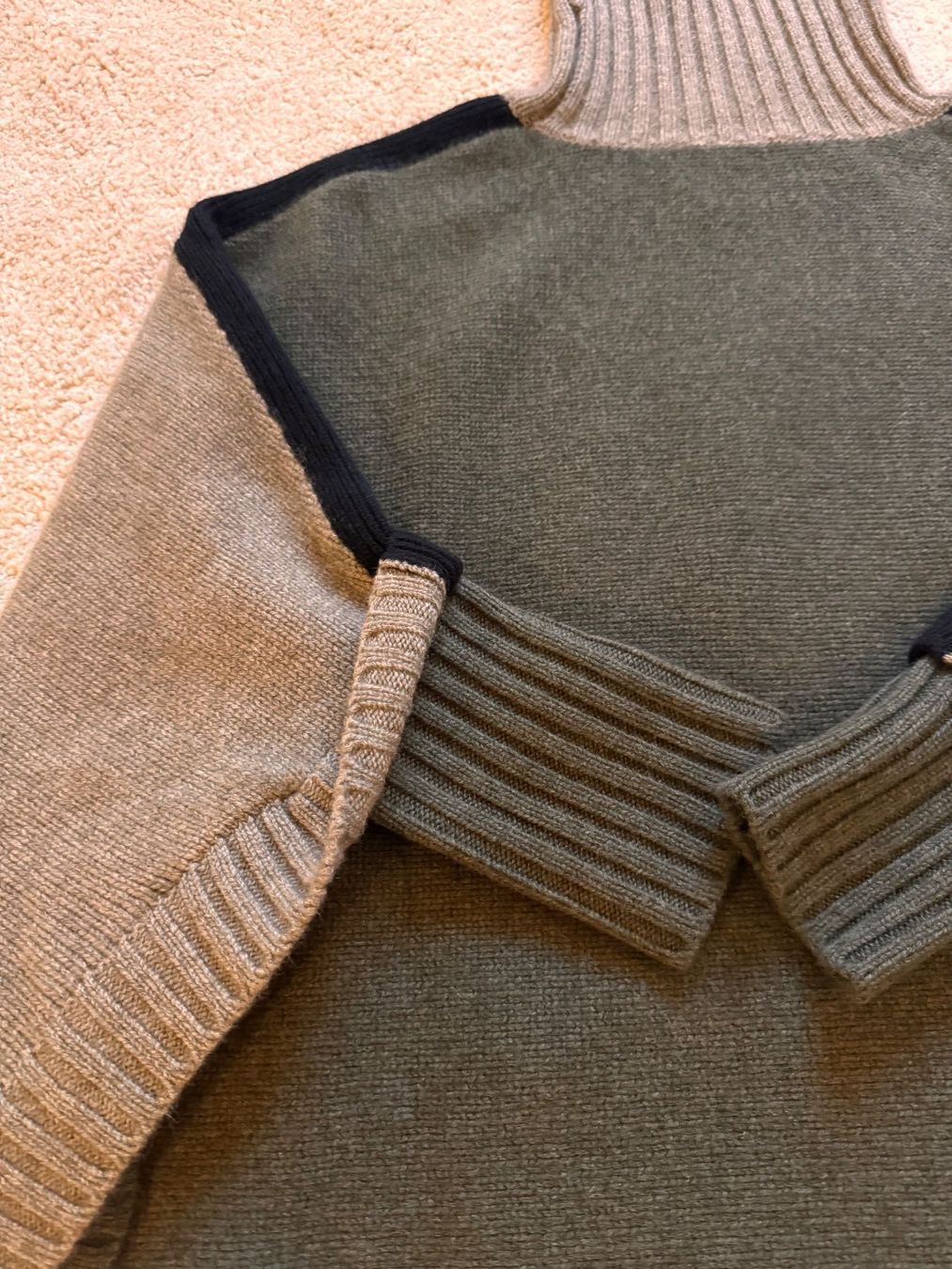 Maglioni & Felpe: KUJTEN Poncho 100% Cashmere – Usato da Meilen venduto da Antete 5