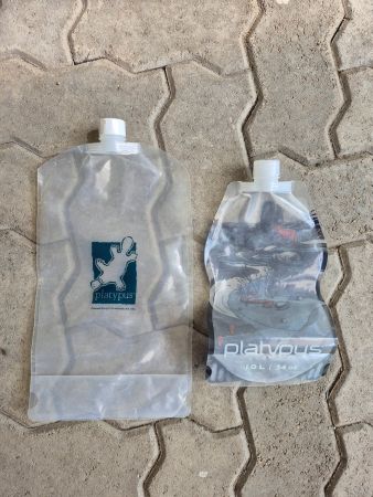 2 x Platypus Wasserflaschen (1 x 1l, 1 x 2l)