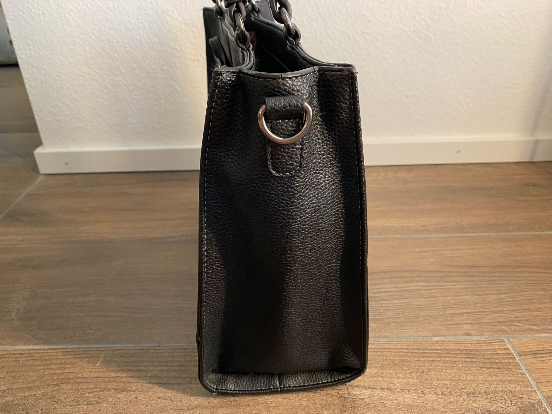 Gabor Borse da donna: Gabor Handtasche Leder mit Schlaufe schwarz – Usato da Pratteln venduto da a23_j2gs 3