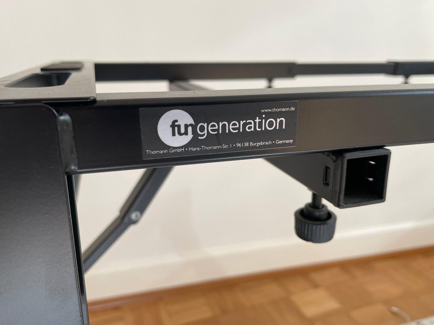 Supporti per strumenti musicali & leggii: Klavierständer Fun Generation Universal Stand – Usato da Lausanne venduto da luk_yw2r 2