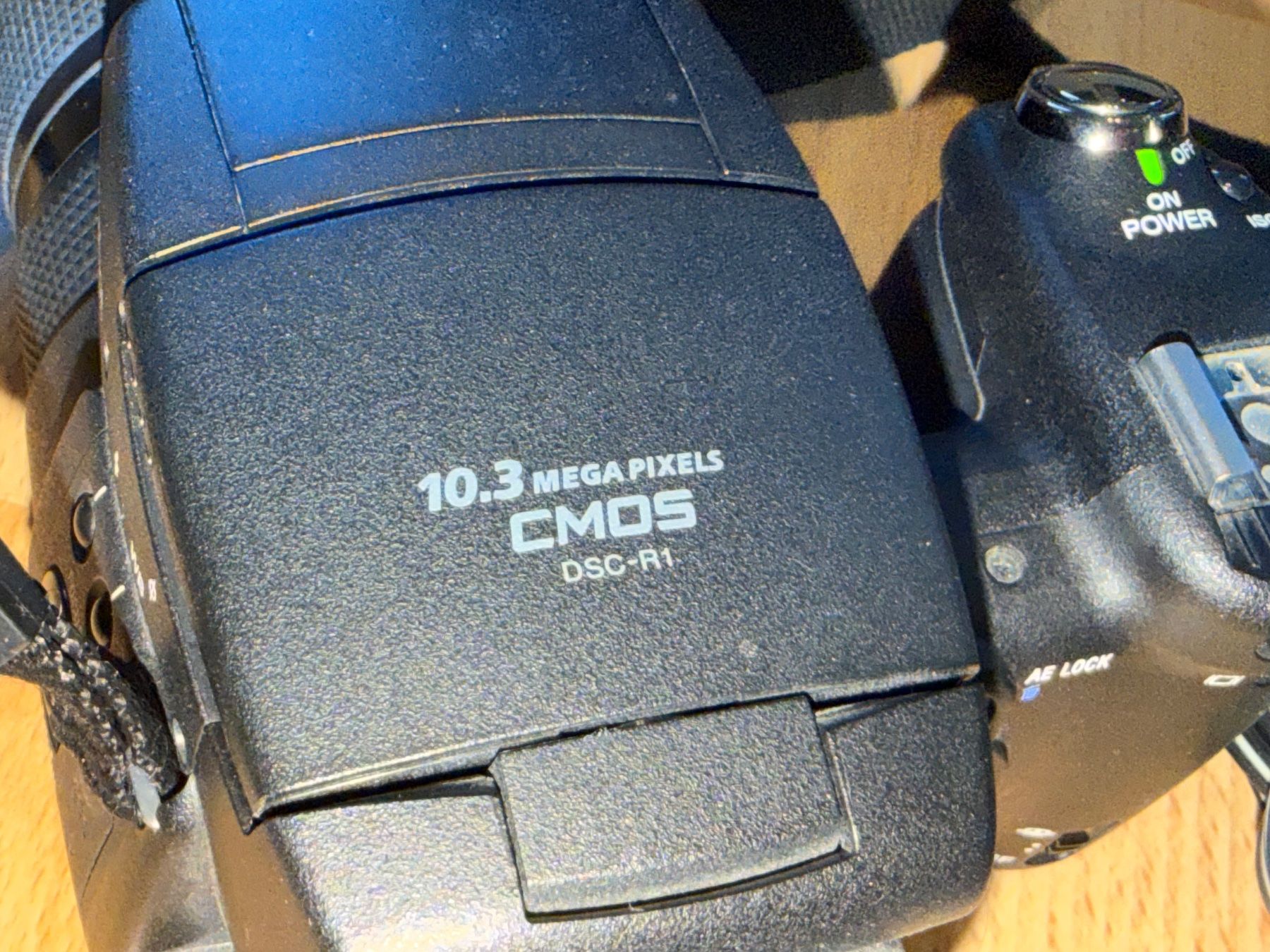 Sony Kamera: Digitalkamera Sony DSC R1 – Gebraucht aus Aarau von KorgPA 8