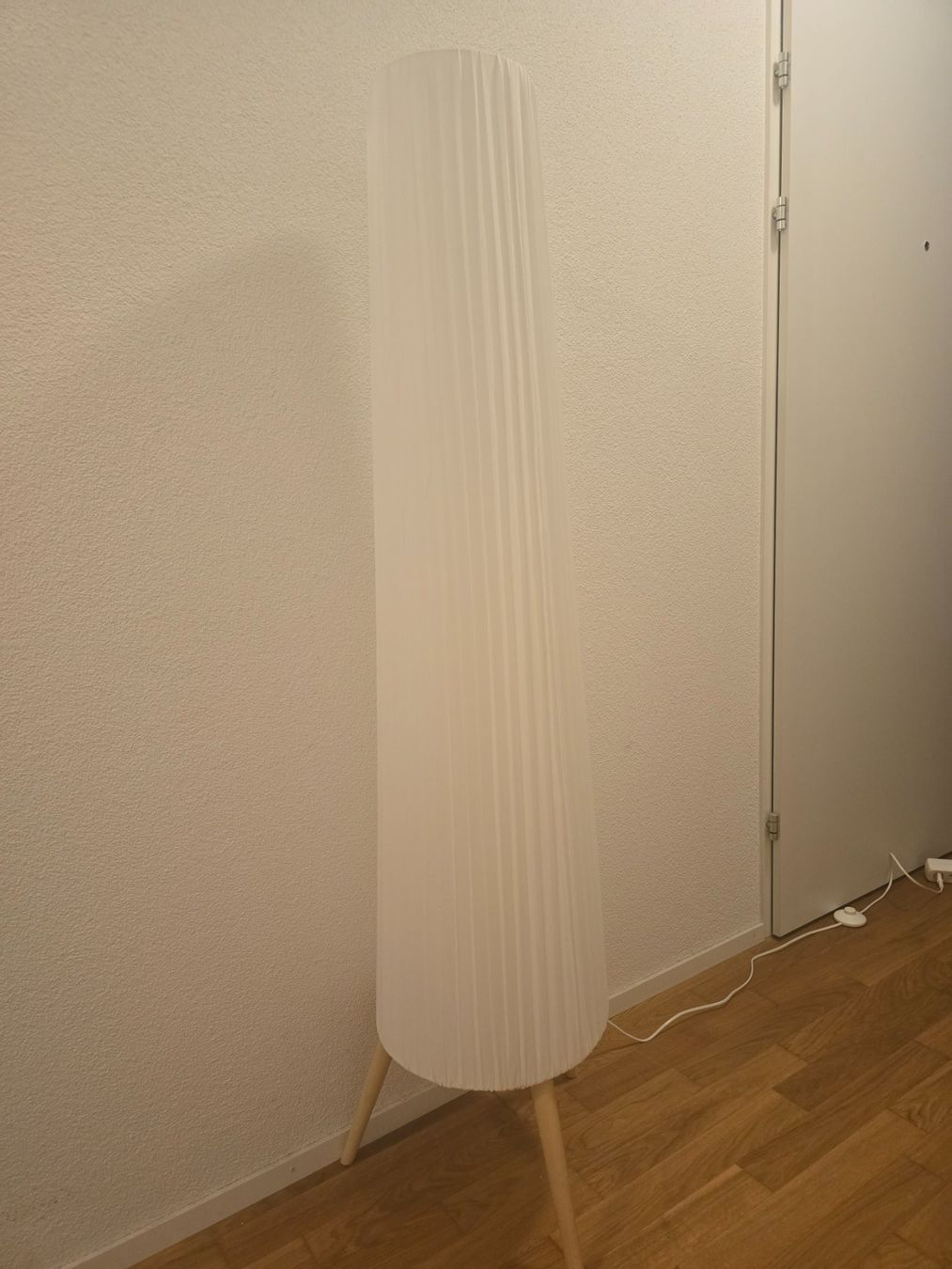 Ikea Lampade: Ikea ÖKENSAND Standleuchte – Usato da Emmen venduto da Kimutaku 1