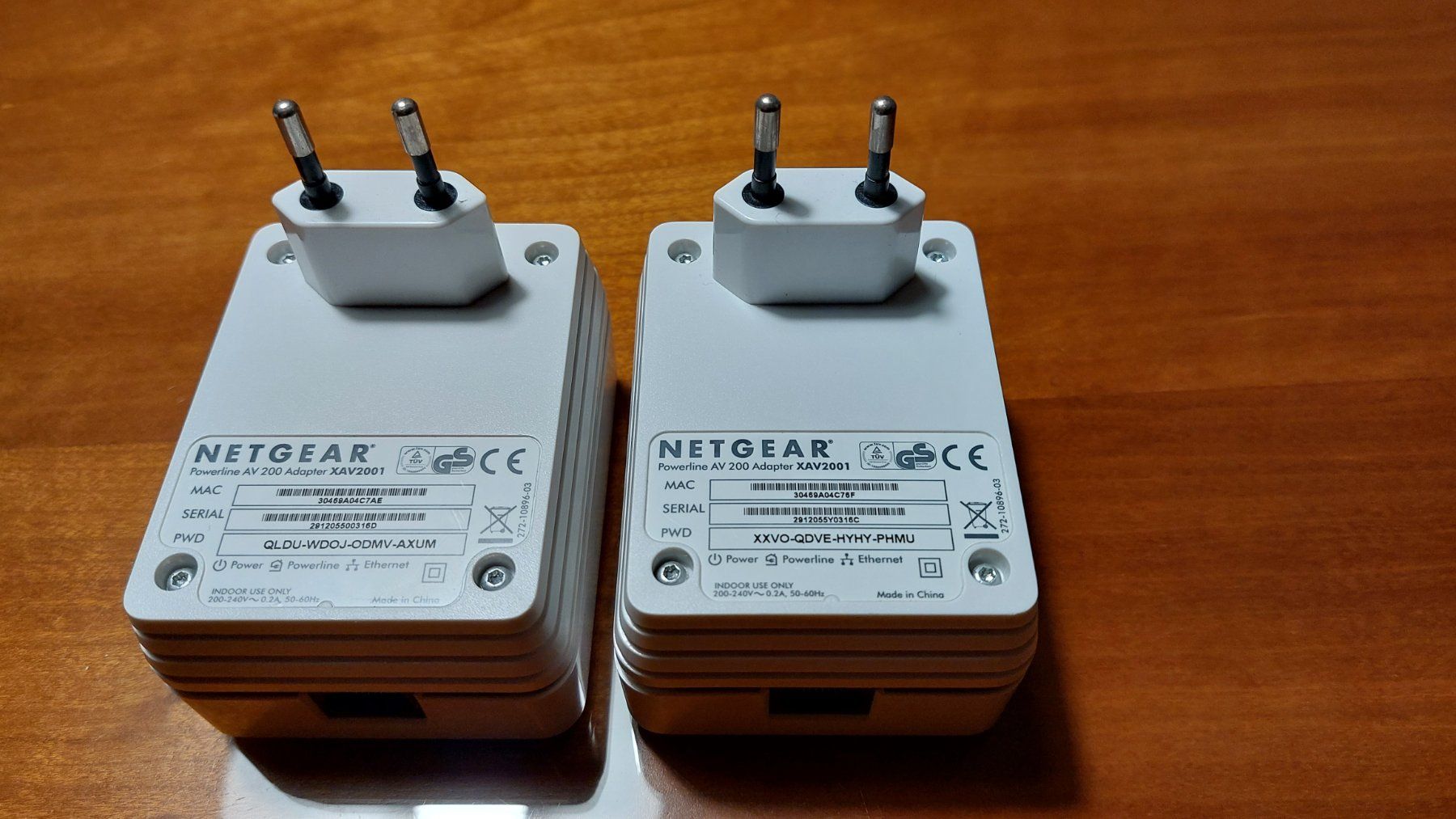 Unità & Adattatore: Netgear XAV2001, Powerline Adapter 200Mbit/s, ECO – Usato da Hinteregg venduto da Amerizium 1