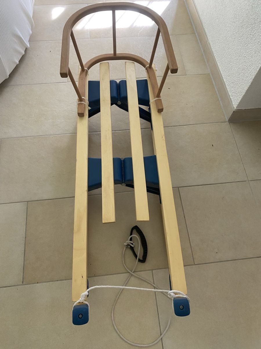Slitta: Schlitten mit Kindersitz – Usato da Grasswil venduto da pp7830