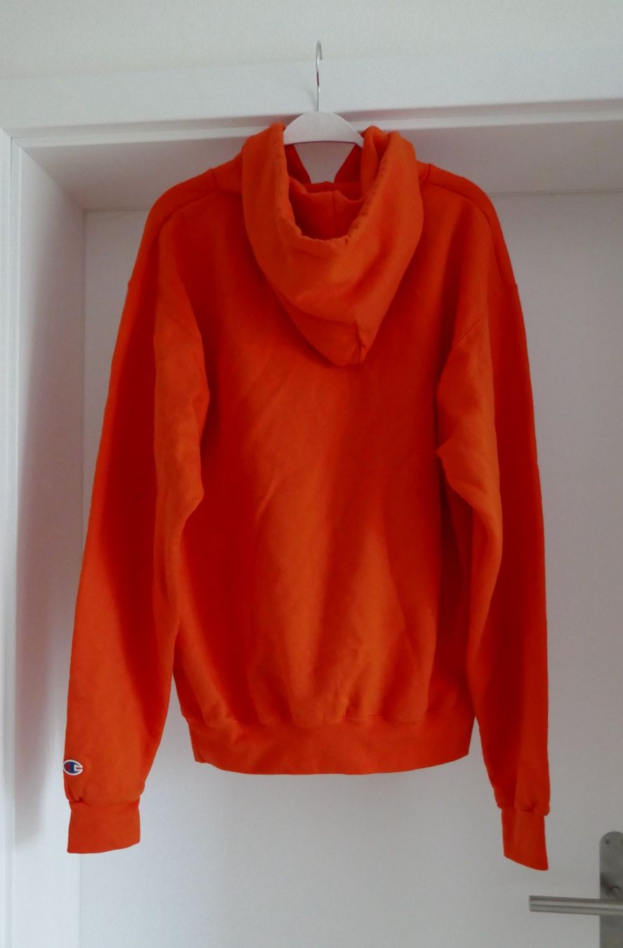 Champion Maglioni & Felpe: Kapuzenpullover / Hoodie von Champion, Gr. M – Usato da Port venduto da uzuku 1