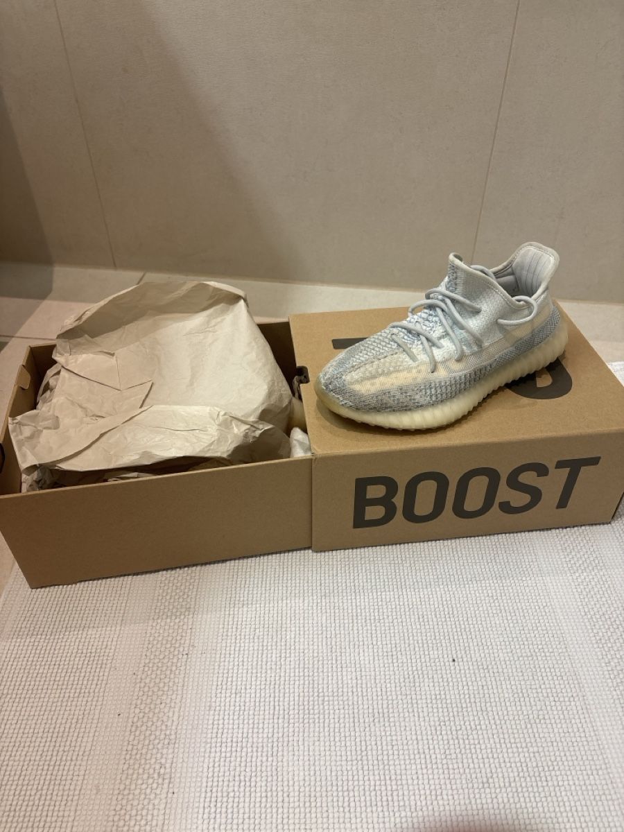 Adidas Scarpe da uomo: Adidas Yeezy 350 V2 – Usato da Thalwil venduto da ste_8fd9 3