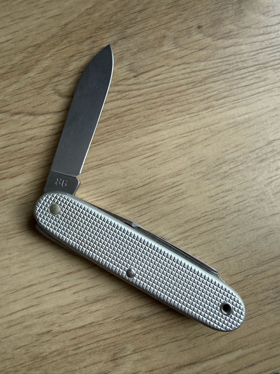 Victorinox Coltelli tascabile: Victorinox Sackmesser 1986 – Usato da Buch am Irchel venduto da Sweetharth 1