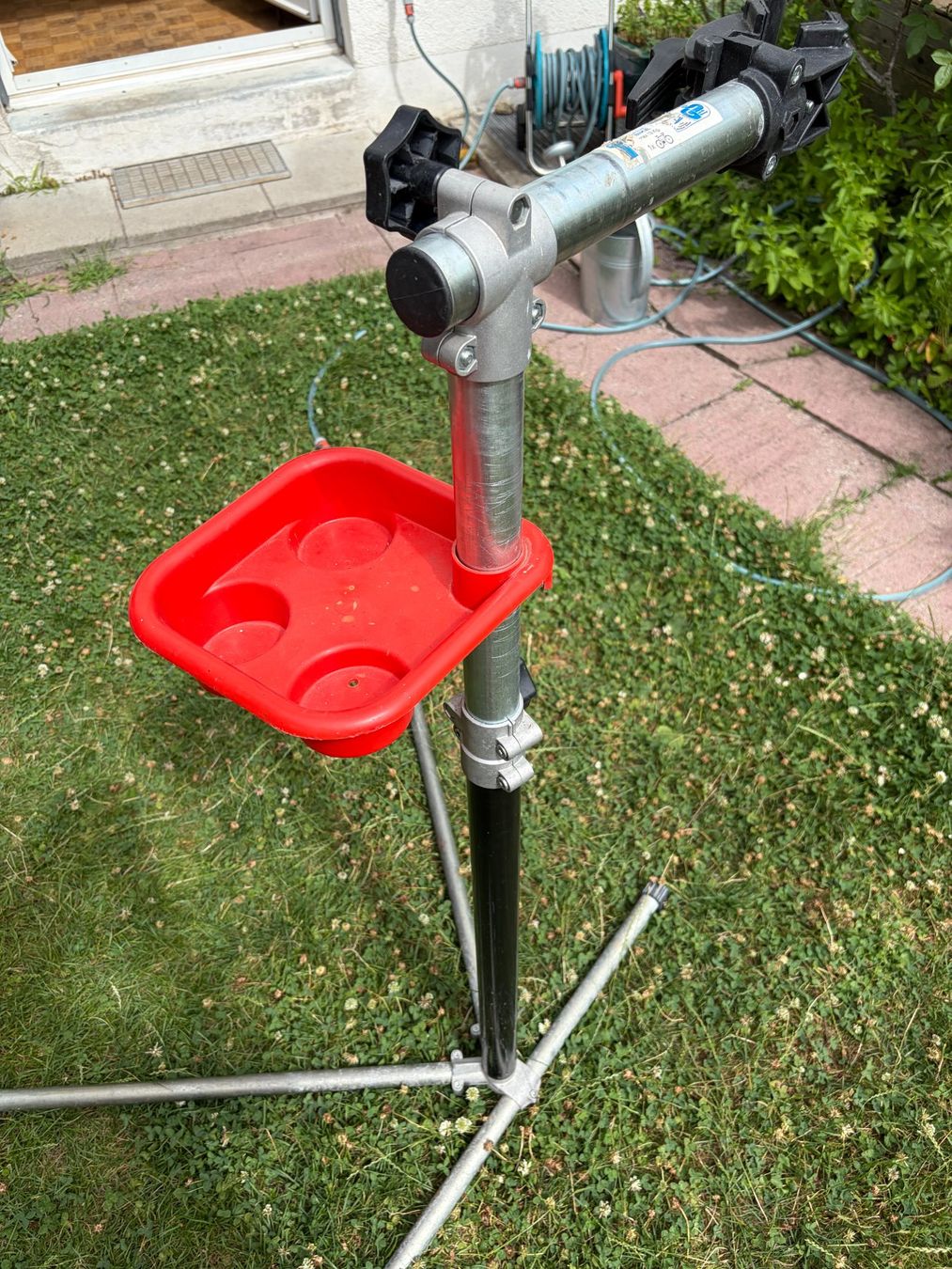 Rateliers à velo: Fahrradreparaturständer – D'occasion à Küsnacht ZH par joh_5qrt 2
