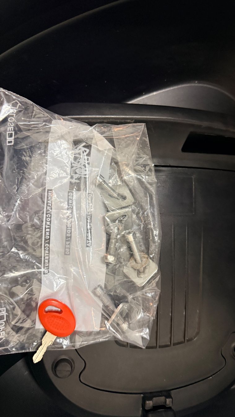 Topcases: Topcase Monolock, abschliessbar – D'occasion à Glattbrugg par DvVaKaRa 4