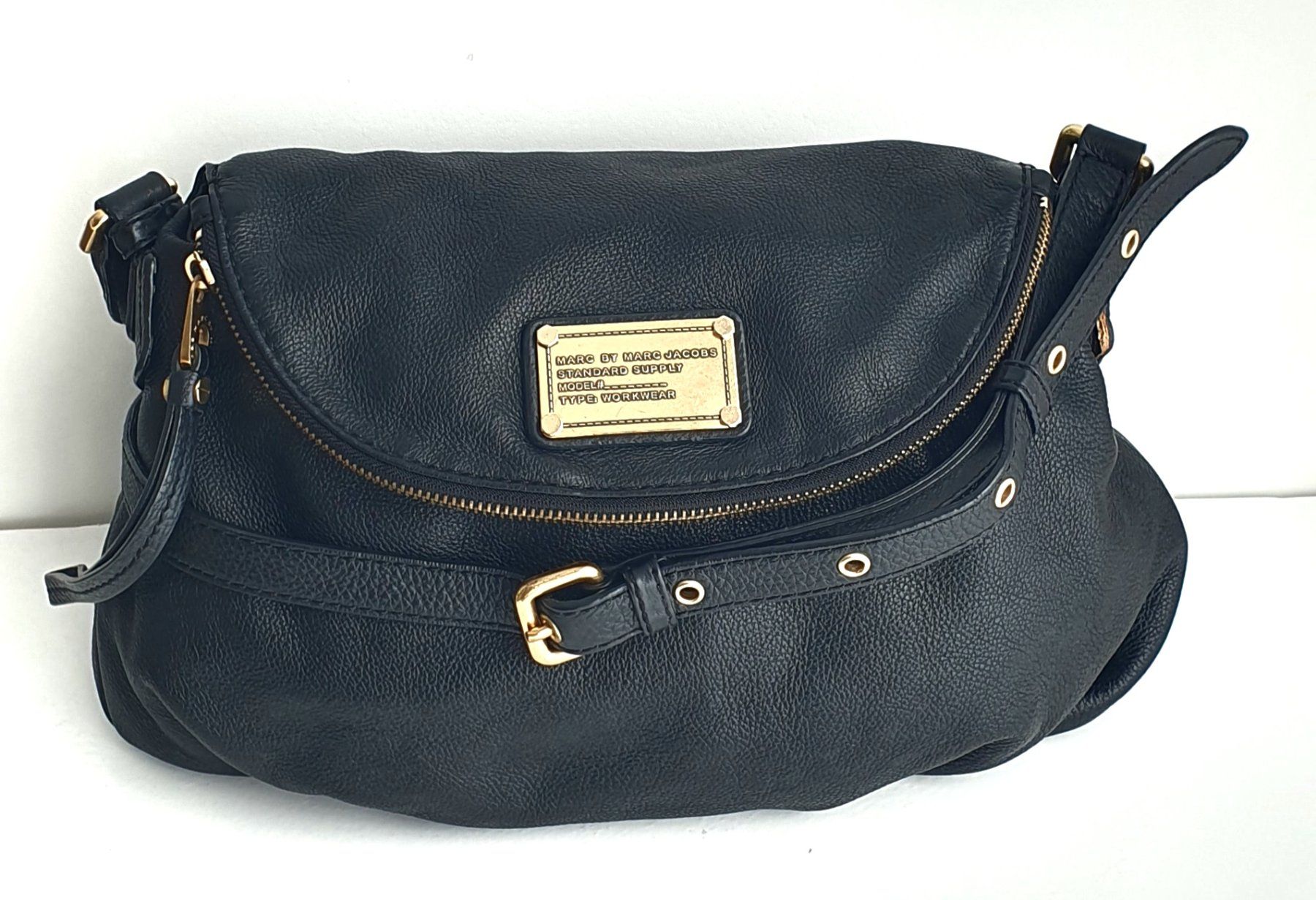 Marc Jacobs Taschen für Damen: Marc By Marc Jacobs Natasha Schwarz Medium Leder – Gebraucht aus Niederteufen von Mira_72