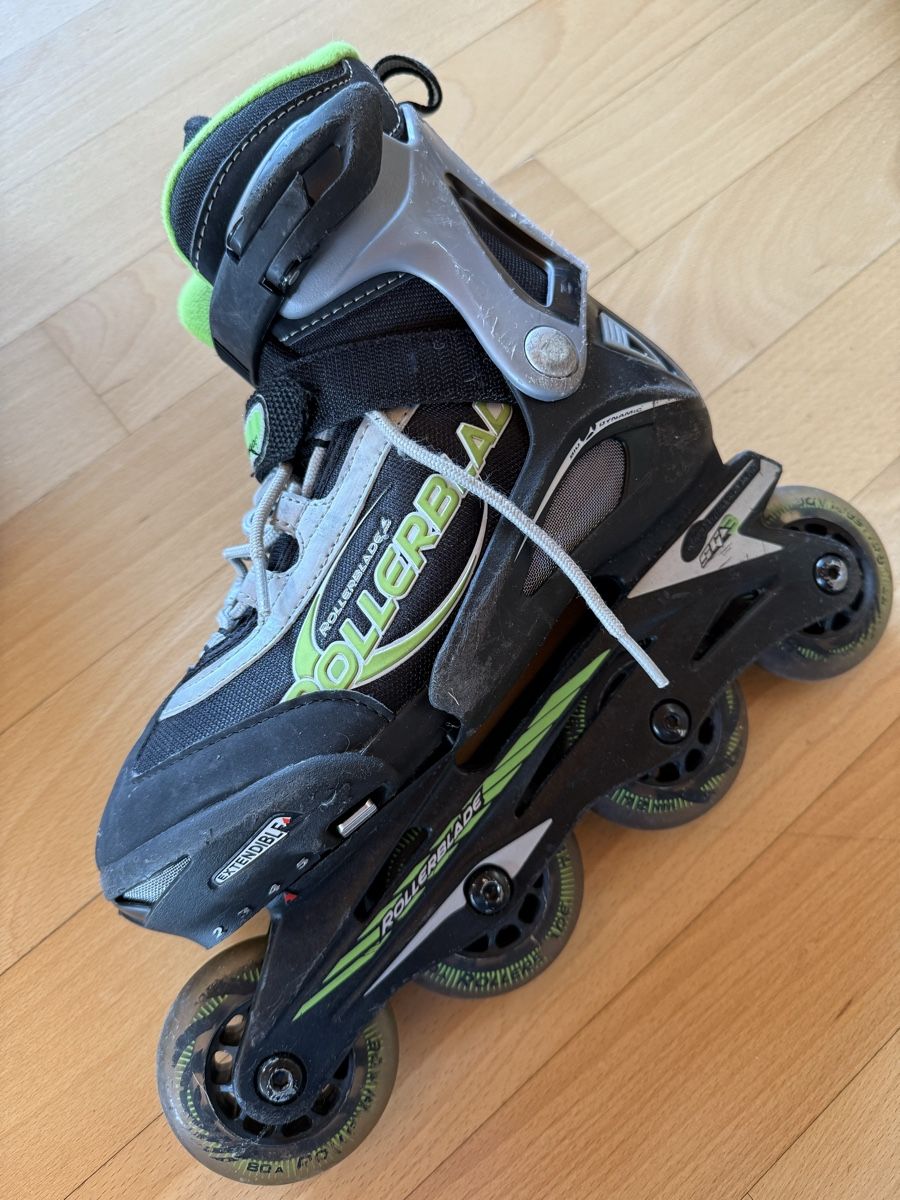 Inline-Skating & Rollschuhe: Rollerblade Comet XT Inlineskates, Grösse 32-37, verstellbar – Gebraucht aus Wattenwil von Lilanat 2