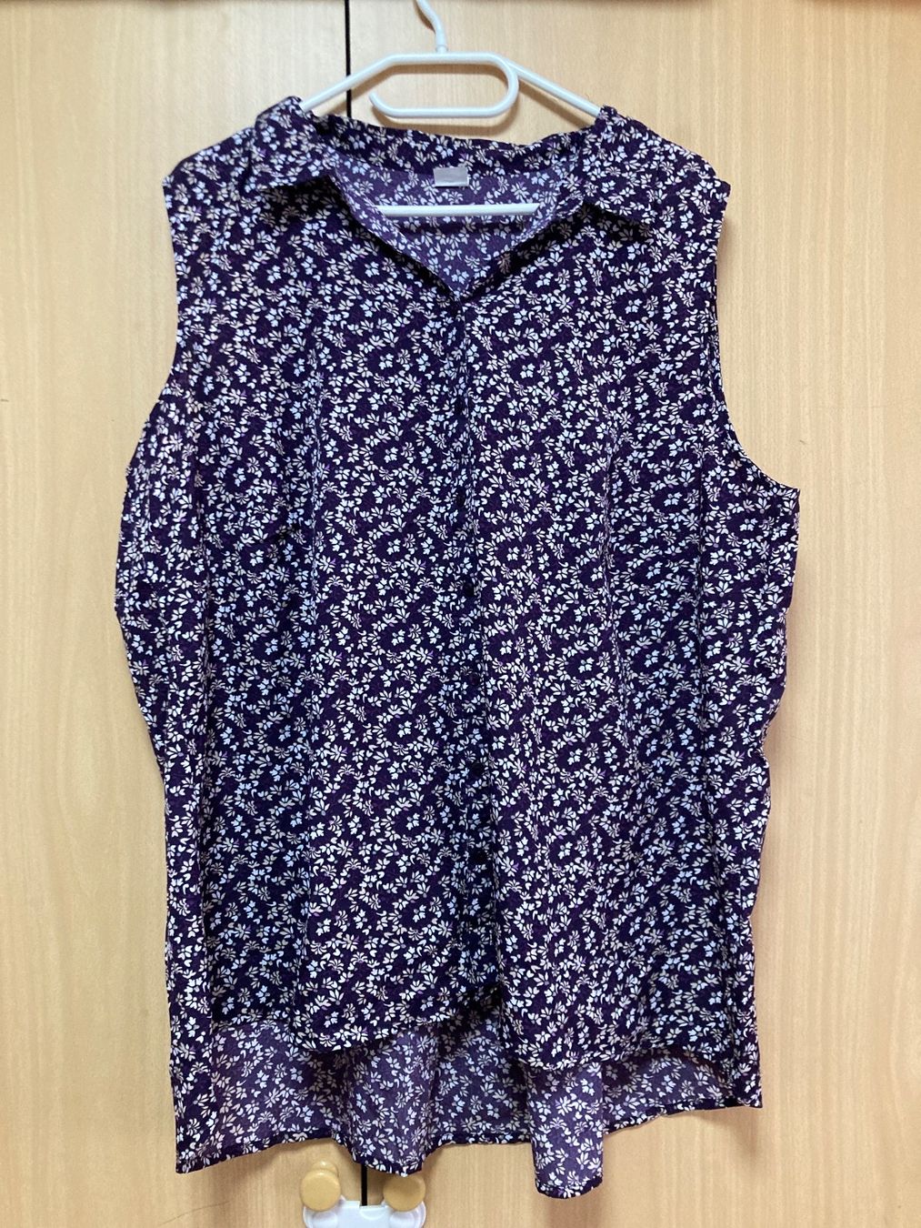 Camicette: Geblümte Bluse Gr. 48 – Nuovo (secondo la descrizione) da Thun venduto da Vans_98