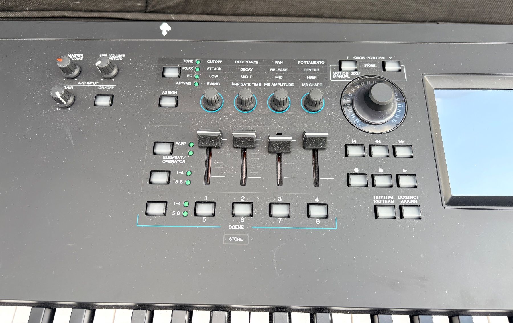 Yamaha Strumenti musicali: SCHNAEPPCHEN: Yamaha ModX8 mit gewichteter Tastatur – Usato da Wittenbach venduto da mal_ll8g 4