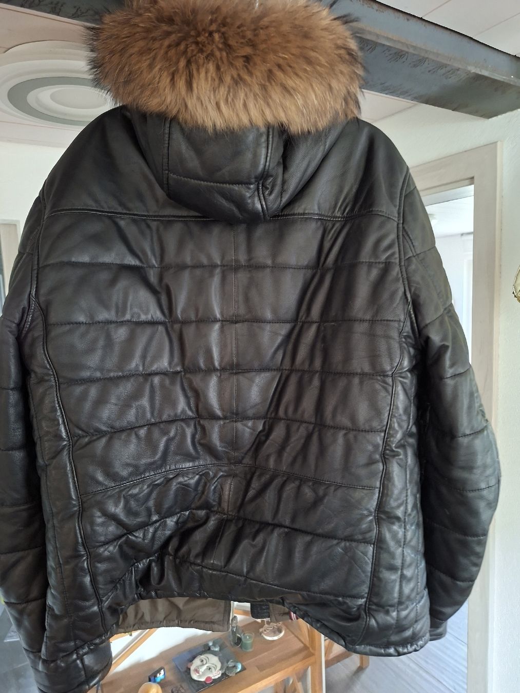 Vestes: Doudoune en cuir de marque – Neuf (Voir description) à Vaulruz par Xavier 4