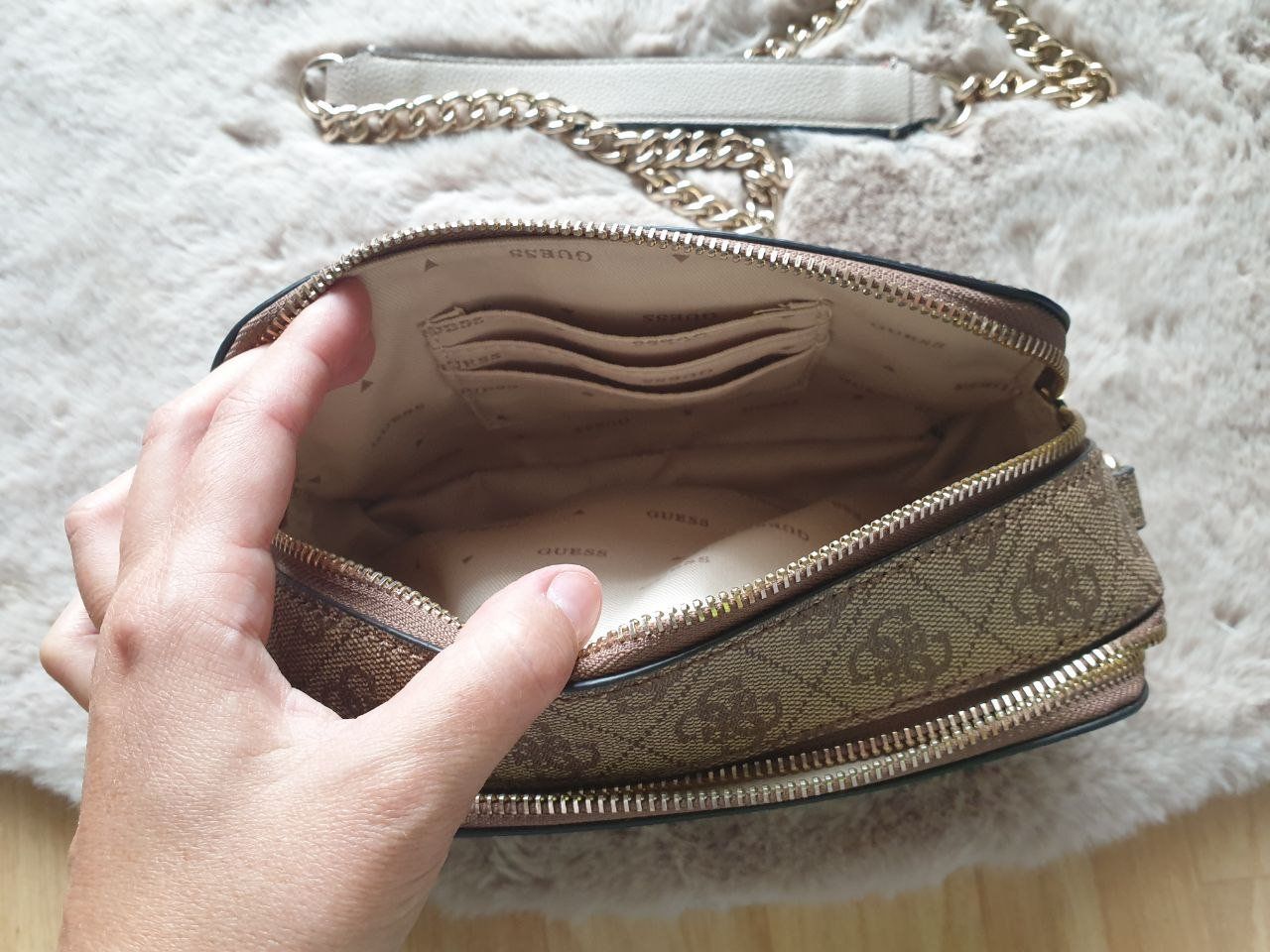 Guess Borse da donna: Sac à main Guess – Nuovo (secondo la descrizione) da noes venduto da kri_g7m6 2