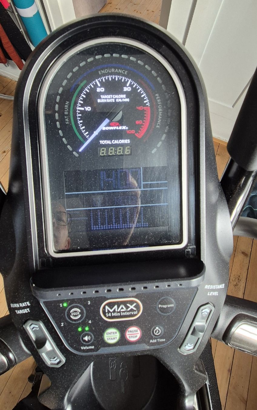 Bowflex Vélos d'appartement: Crosstrainer Bowflex Max Trainer M7 gebrauchter Zustand – D'occasion à Kallnach par 1630er 2