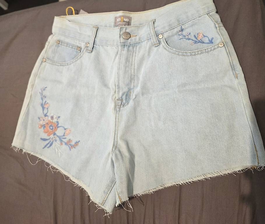 Pantaloni: Kurze Hose – Nuovo e nell'imballaggio originale da Hellbühl venduto da Amajas