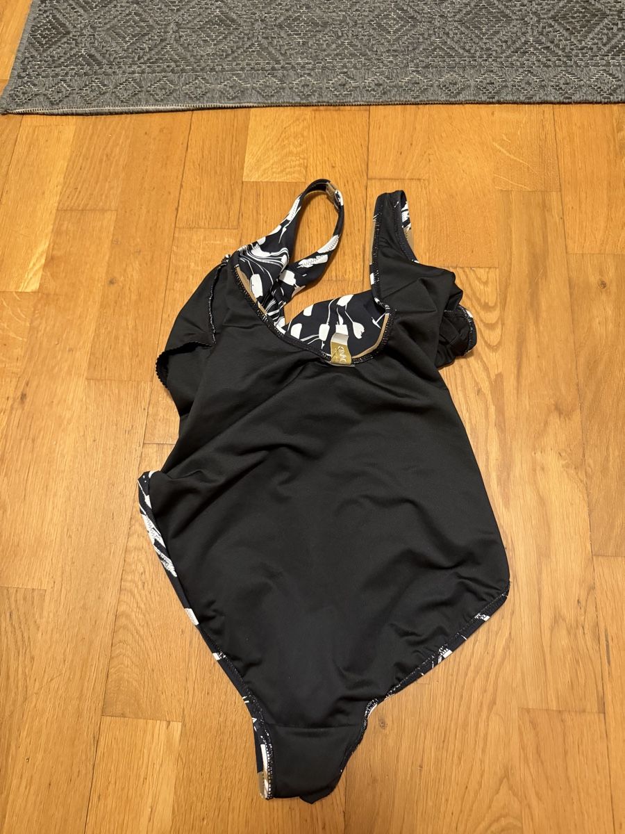 Badekleider & Bikinis: Badeanzug DAVID Grösse 40, Cup C.  – Gebraucht aus Adliswil von StephanieAnnina 8