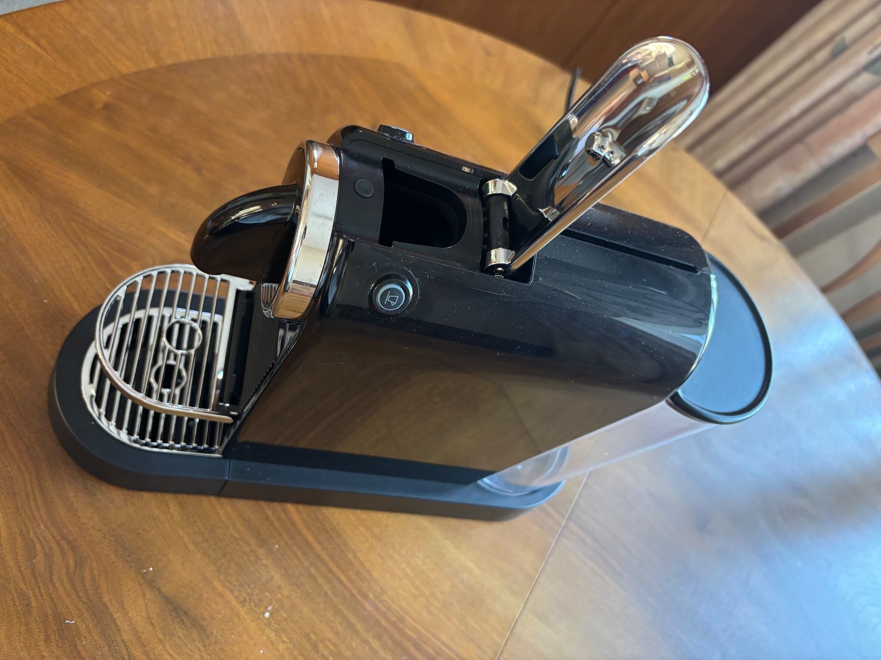 Nespresso Macchine per caffè & Macchine per espresso: Kaffeemaschine Nespresso Pixie Type D113 schwarz gebraucht – Usato da Rickenbach Sulz venduto da Buca00 2