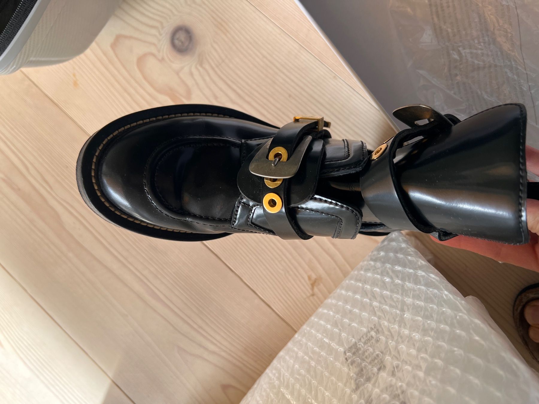 Balenciaga Scarpe da donna: Balenciaga Stiefeletten – Usato da Ittigen venduto da san_9pr8 3
