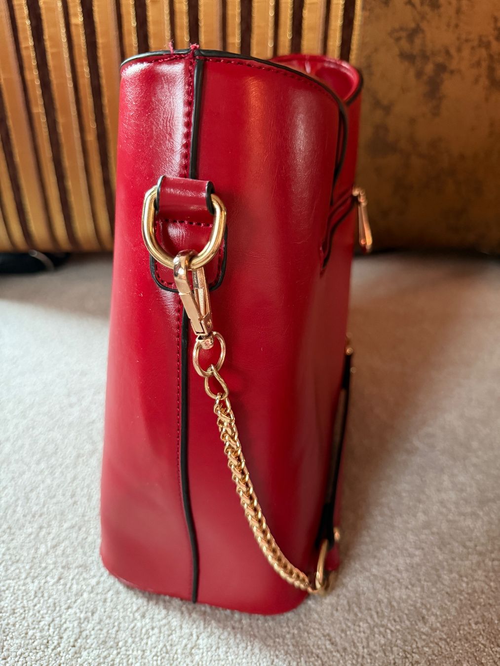 Borse da donna: Schultertasche, bordeaux, mit gold, neu – Nuovo (secondo la descrizione) da Zollikon venduto da into-the-west 3