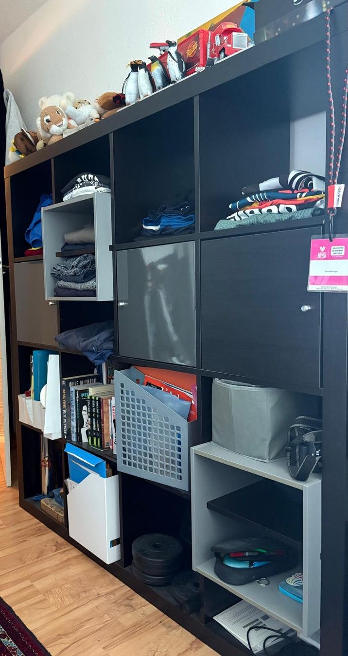 Ikea Regale: Étagère à cases noire IKEA – Gebraucht aus Gland von byk_9p57 1