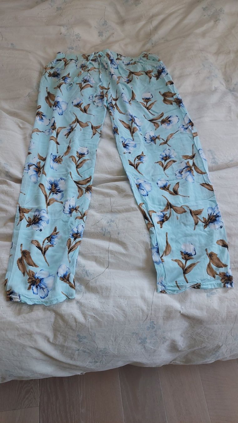 Hosen: Sommer Hose 44 – Gebraucht aus Adliswil von Boncoinsuisse